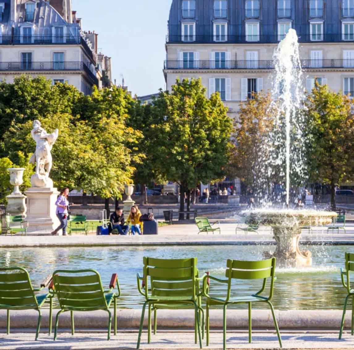 Paris: A Captivating Voyage Along the Seine River and its Iconic Bridges