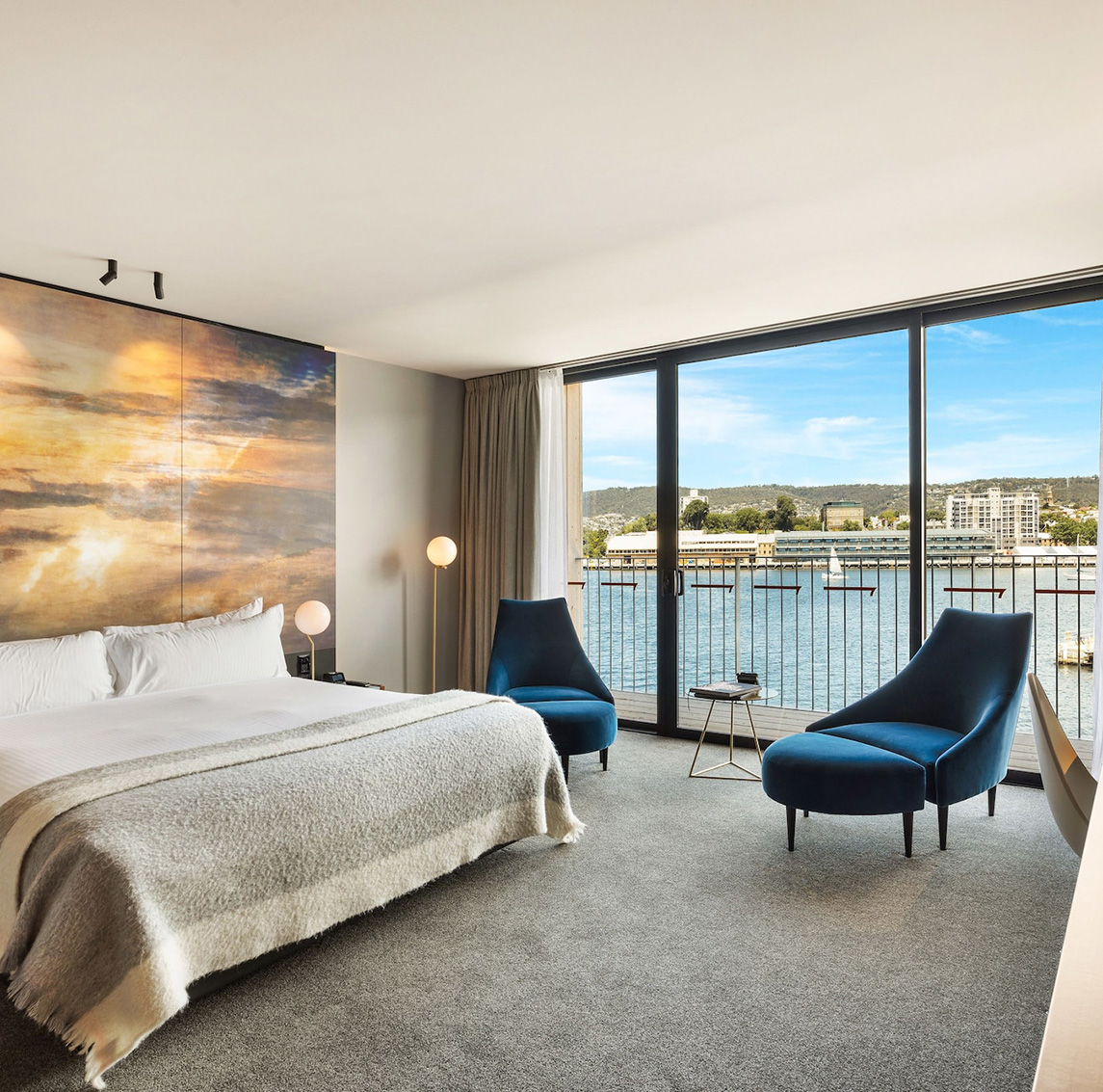 Hotel Accommodation Recommendations: Enjoying the Perfect Combination of Comfort and Scenic Views in Hobart