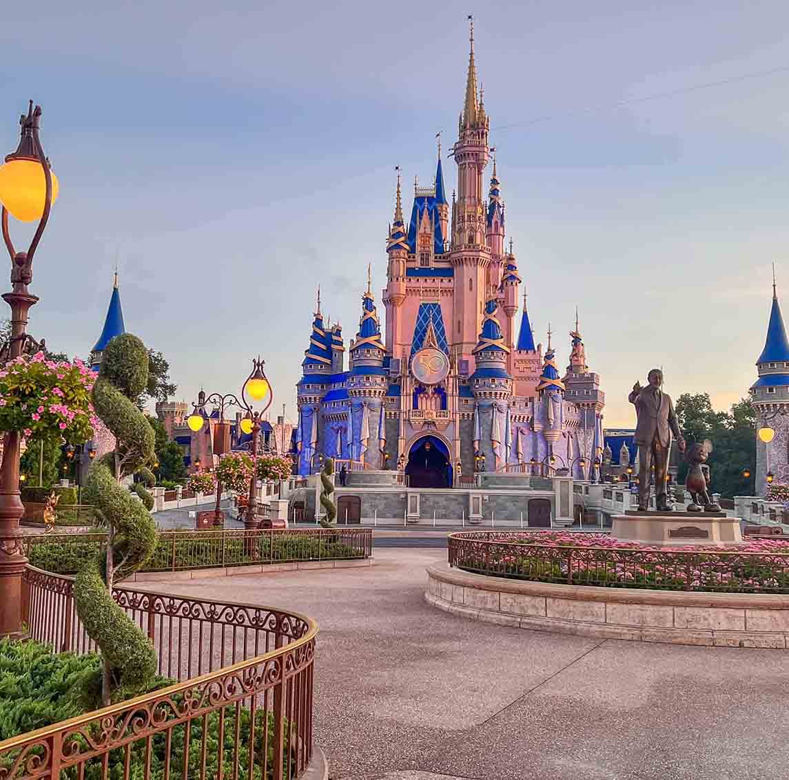 Top Attractions in Orlando: Exploring the Charm of World-Class Theme Parks